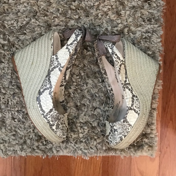 Coach Wedges With Back ribbon size 8.5 - Picture 4 of 7